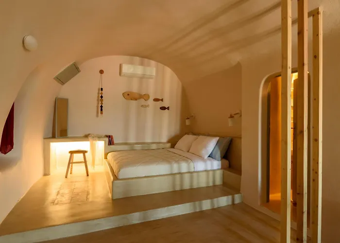 Sublime & Caves Akrotírion